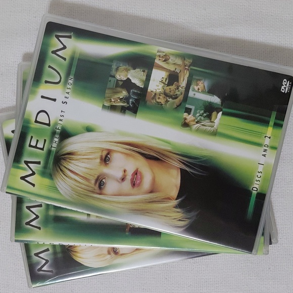 Medium Complete First Season DVD TV Series - Picture 5 of 5